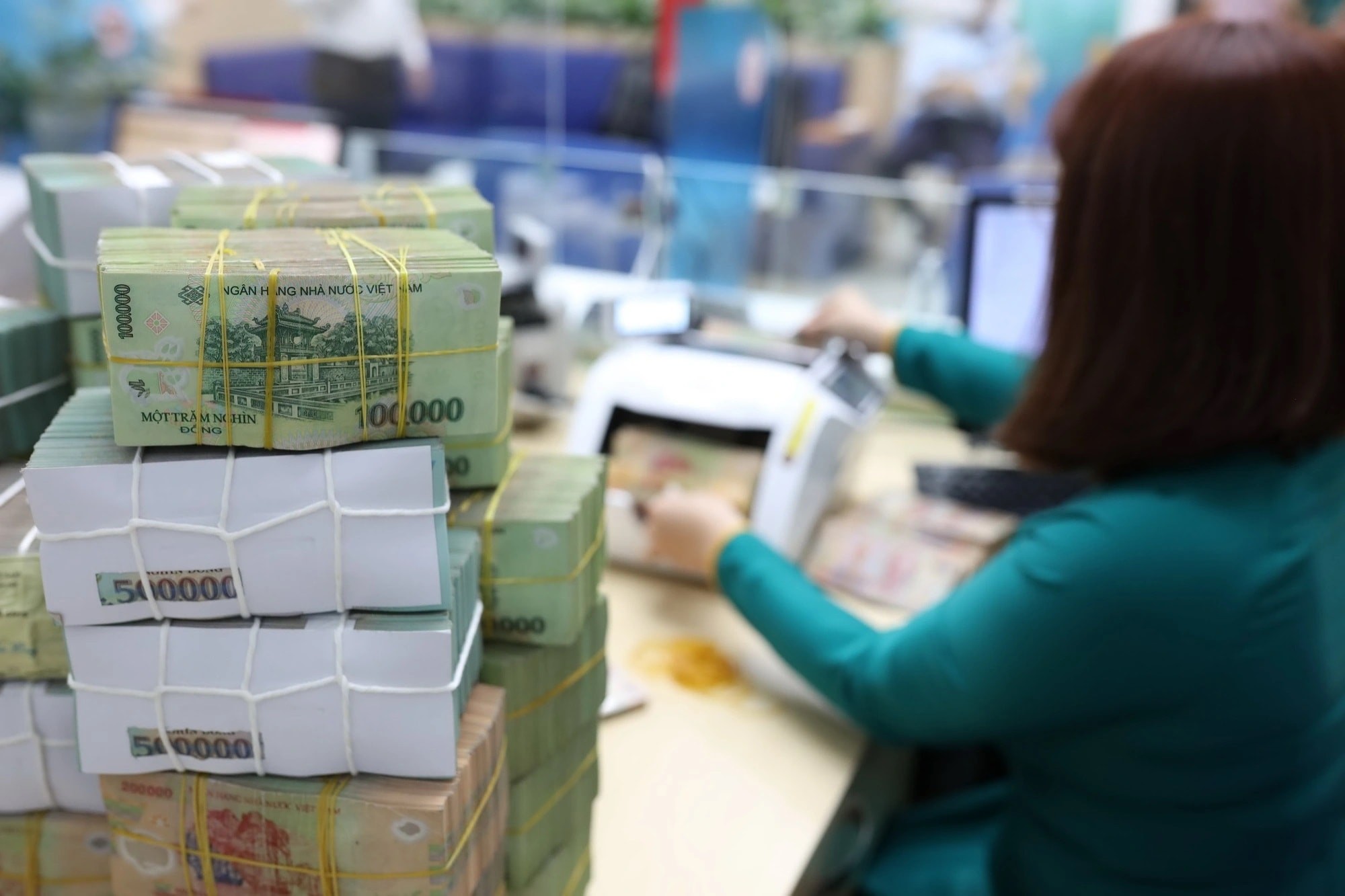 hoan-thien-luat-bao-hiem-tien-gui-nham-bao-ve-quyen-loi-nguoi-dan-1756299399.jpg