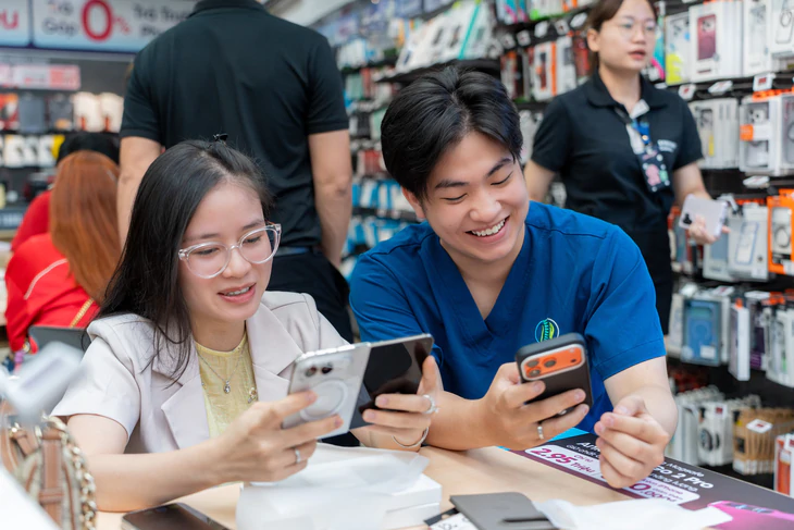 iPhone Duo chính thức lên kệ tại Việt Nam - Ảnh 6.