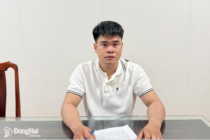 Dương Đại Long tại cơ quan công an. (Ảnh: V.T)