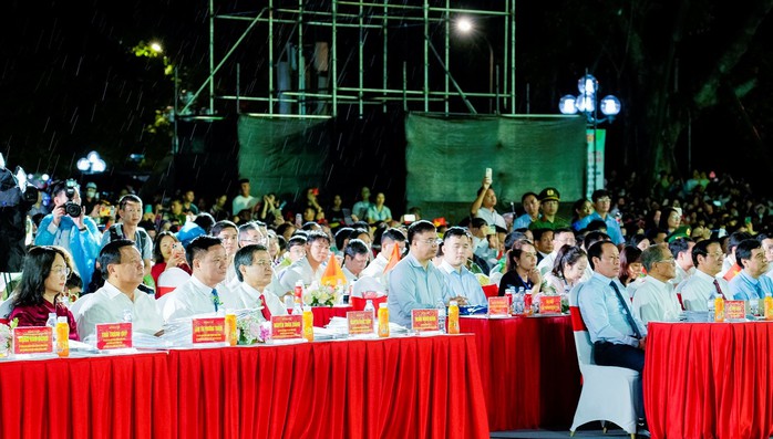 Khai mạc Lễ hội Làng Sen năm 2026 - Ảnh 1.