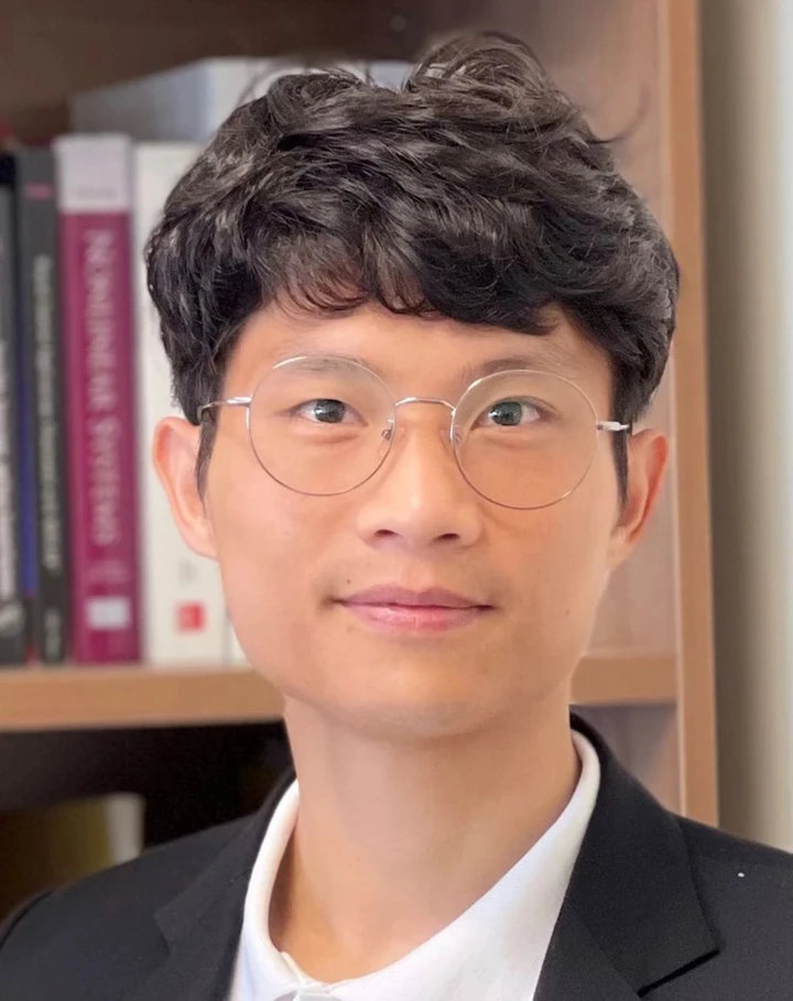 Giáo sư Nguyễn Xuân Mừng được nhập tịch Hàn Quốc theo diện nhân tài xuất sắc. (Ảnh: Đại học Sejong)