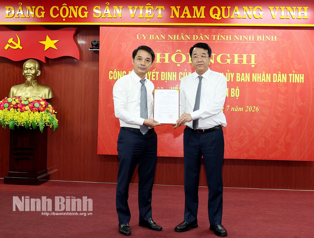 ninh-binh-dieu-dong-bo-nhiem-pho-chu-tich-hdnd-tinh-lam-giam-doc-so-01-1785300490.jpg