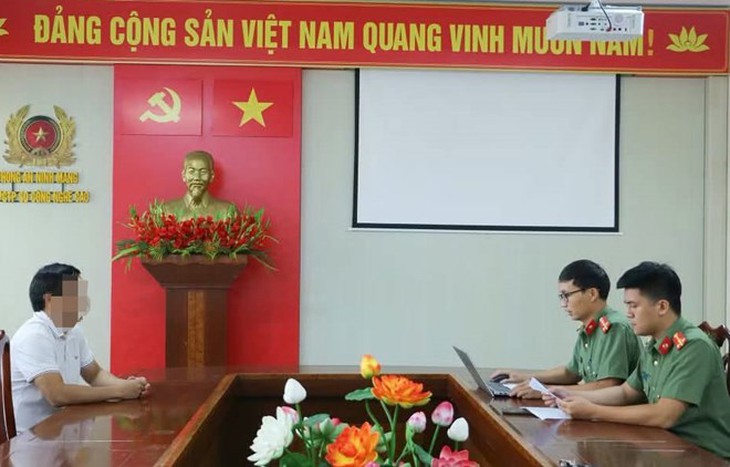 Tung tin 'vỡ đê', người đàn ông bị phạt 15 triệu đồng - Ảnh 1.