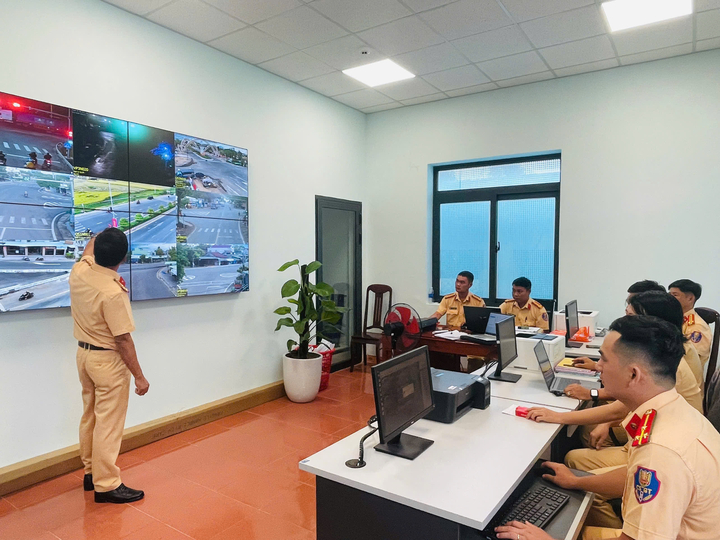 CSGT xử phạt sai có phải bồi thường cho người dân? (ảnh minh họa)