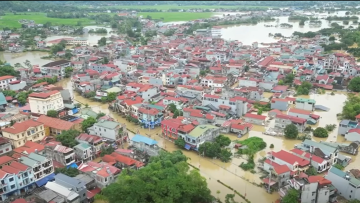 Nhiều khu vực chìm trong biển nước.