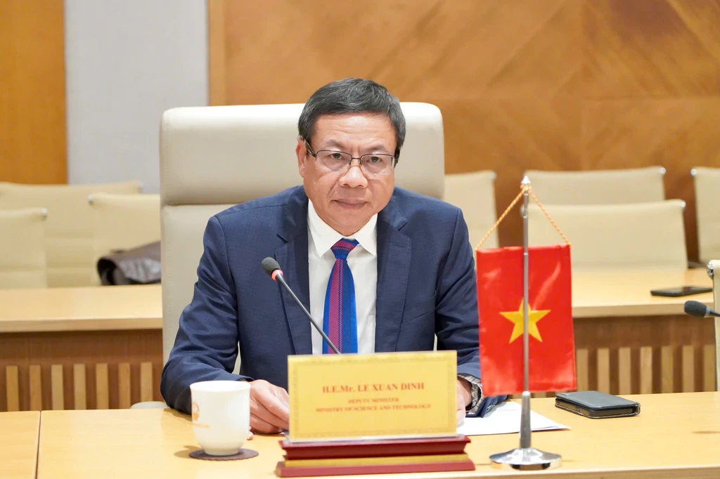 thu-truong-le-xuan-dinh-1788451968.webp