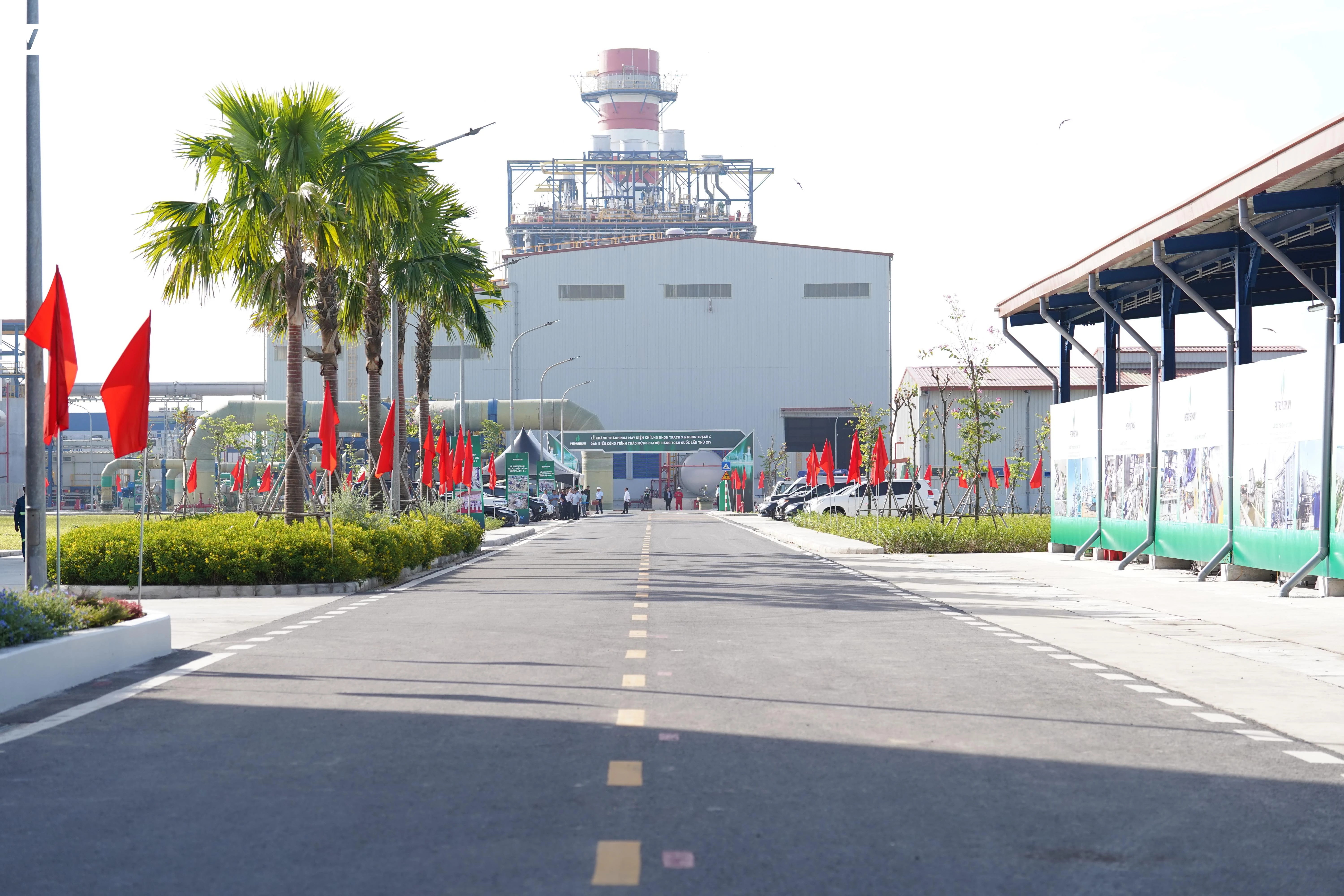 Thủ tướng: Nhà máy điện Nhơn Trạch khẳng định trí tuệ, bản lĩnh Việt Nam - 4