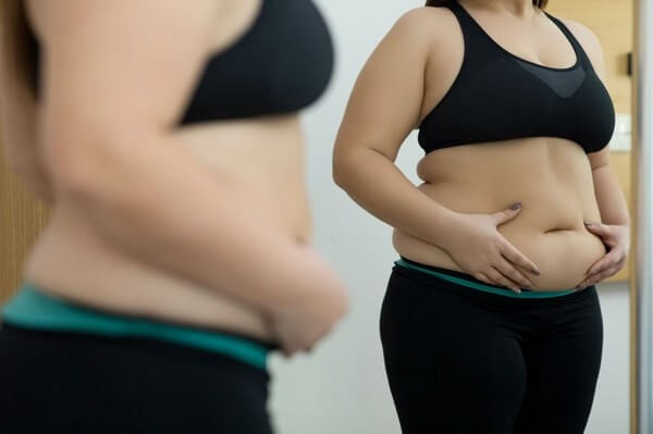 Nguy cơ này càng gia tăng ở những phụ nữ có các yếu tố nguy cơ sẵn có như hút thuốc lá, thừa cân, béo phì, tiền sử gia đình có người mắc bệnh tim mạch, hoặc tiền sử đau nửa đầu. Nghiên cứu chỉ ra, nguy cơ đột quỵ do thuốc tránh thai cao gấp 1,9 lần so với người không sử dụng. Ảnh minh họa: Internet thua-can-beo-phi-la-gi.jpg