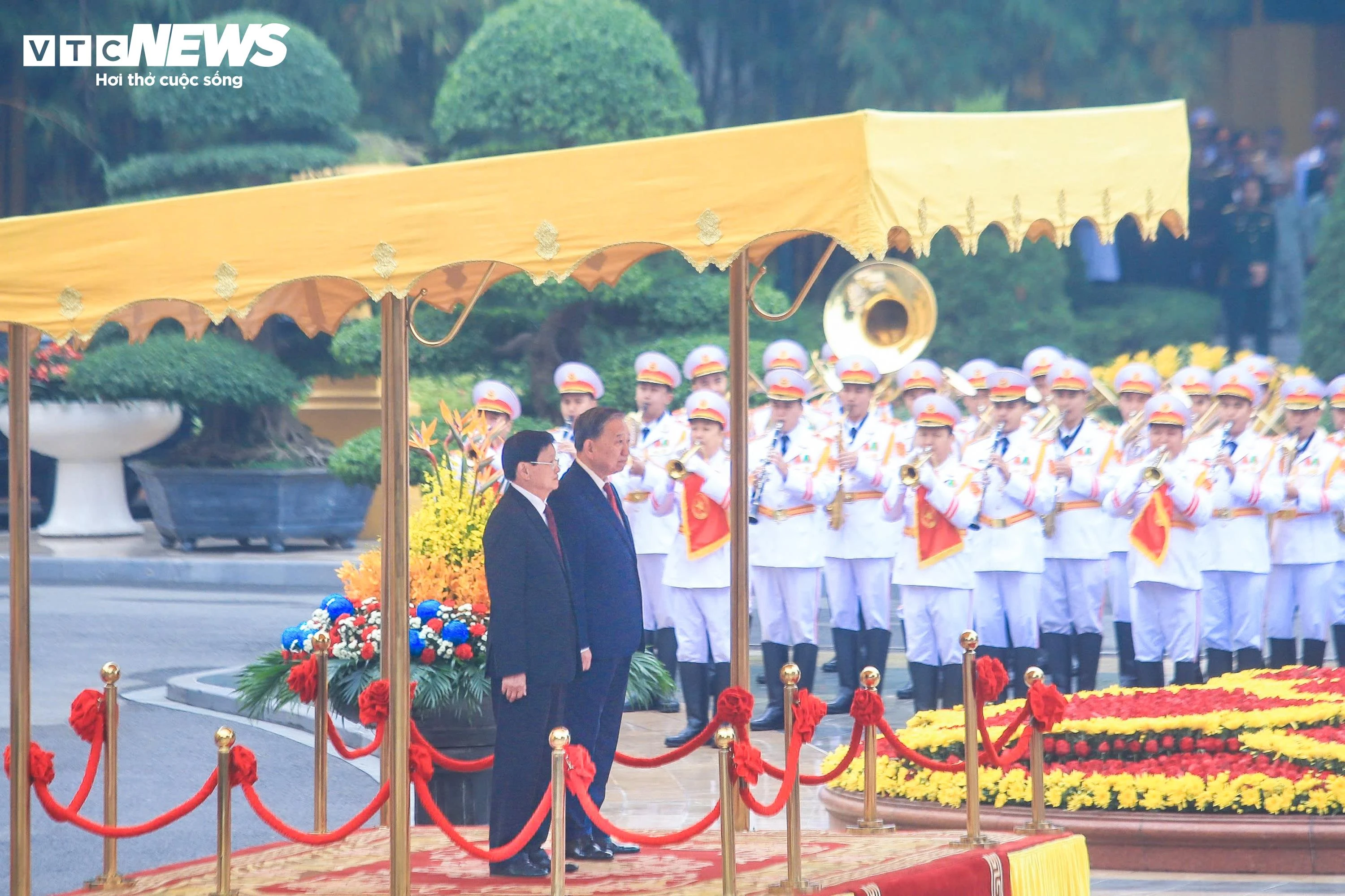 21 loạt đại bác chào mừng Tổng Bí thư, Chủ tịch nước Lào Thongloun Sisoulith - 4