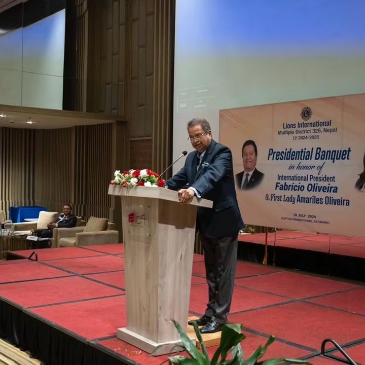 Năm 1995, Binod Chaudhary thực hiện bước đi chiến lược khi mua lại cổ phần chi phối của Ngân hàng Nabil từ chính phủ Dubai, ngân hàng này kể từ đó đã trở thành ngân hàng hàng đầu của Nepal. (Ảnh: Instagram)