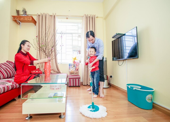 Dọn dẹp nhà cửa, sửa sang làng xóm dịp cuối năm không đơn thuần là vệ sinh mà còn là phong tục “tống cựu nghinh tân” trong văn hóa Việt. (Ảnh: VNTrip)