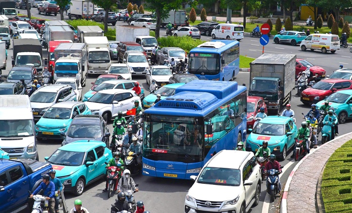 CSGT TP HCM điều tiết giao thông dịp lễ 2-9 để giảm ùn tắc - Ảnh 2.