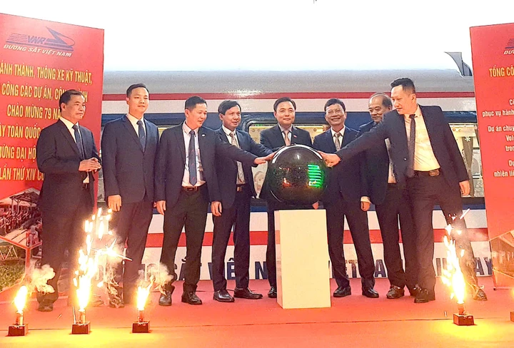 Ngày 19/12/2025, Tổng công ty Đường sắt Việt Nam tổ chức Lễ khánh thành công trình “Hiện đại hóa toa xe phục vụ hành khách trên hệ thống đường sắt Quốc gia”.