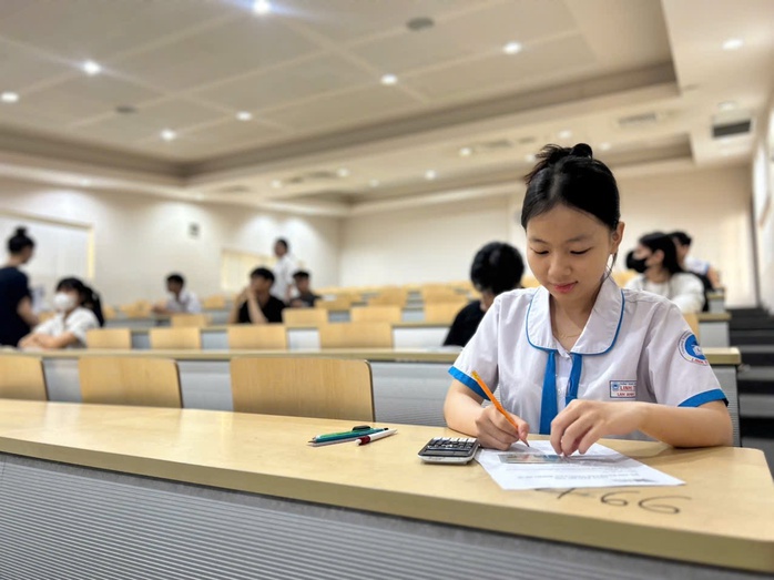 24-1, ĐHQG TPHCM mở cổng đăng ký thi đánh giá năng lực 2026 - Ảnh 1.