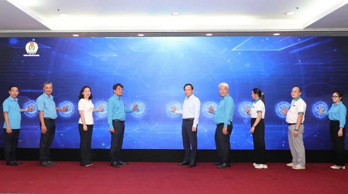 Bí thư Trần Lưu Quang động viên người lao động trước thềm Tết Nguyên đán - Ảnh 3.