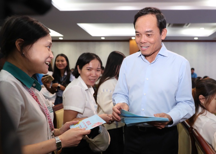 Bí thư Trần Lưu Quang động viên người lao động trước thềm Tết Nguyên đán - Ảnh 4.