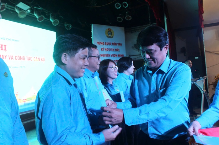 LĐLĐ TPHCM thành lập Tổ công tác quản lý Công đoàn Khu chế xuất - Khu công nghiệp - Ảnh 2.