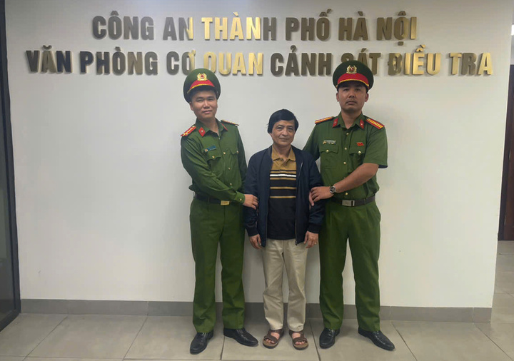 Ông Ngô Văn Vinh, nguyên Viện trưởng Viện Pháp y tâm thần Trung ương, tại cơ quan điều tra.